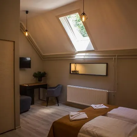 Bed & Breakfast Indium Panzio