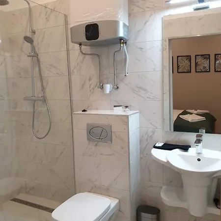 Bed & Breakfast Indium Panzio 3*