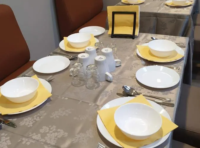 Indium Panzió Bed & Breakfast 3*