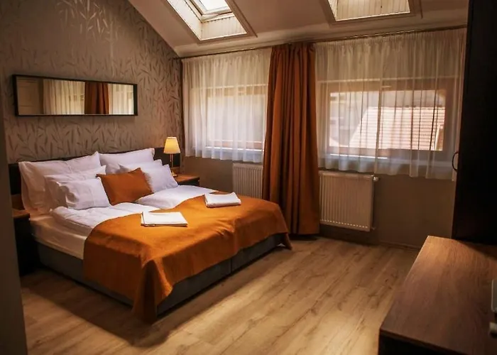 Indium Panzió Bed & Breakfast 3*