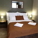 Bed and breakfast Indium Panzió