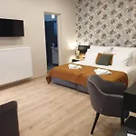Indium Panzió Bed and breakfast 3*