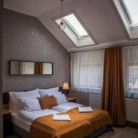 Indium Panzio 3* Erlau