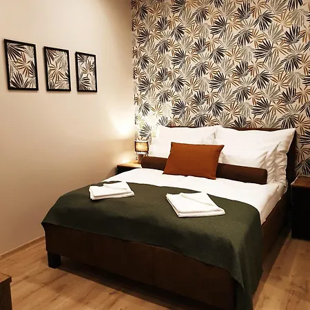 Indium Panzio Frühstückspension