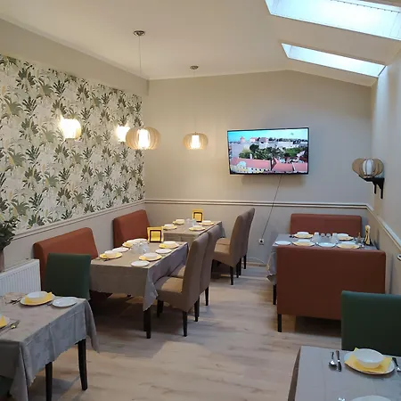 Indium Panzio Bed & Breakfast 3*