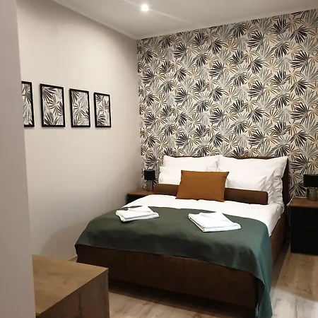 Oda ve Kahvaltı Indium Panzio Eğri