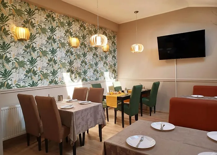 Bed and Breakfast Indium Panzio Έγκερ