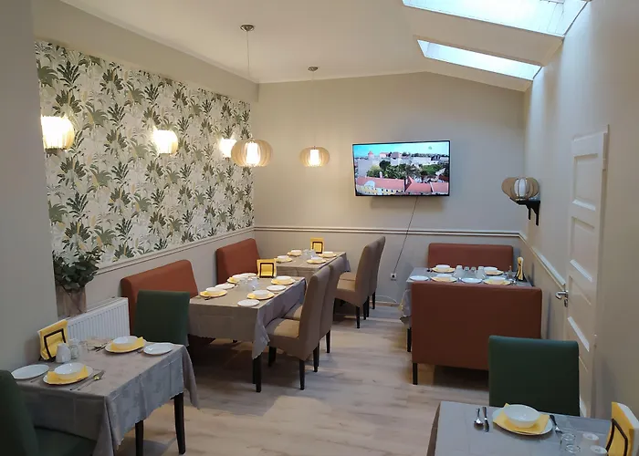 Indium Panzio Bed and Breakfast 3*