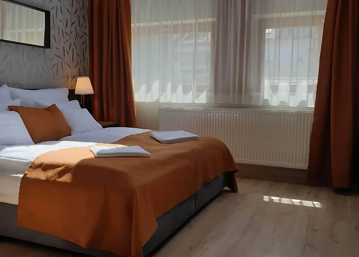 Bed and Breakfast Indium Panzio Έγκερ